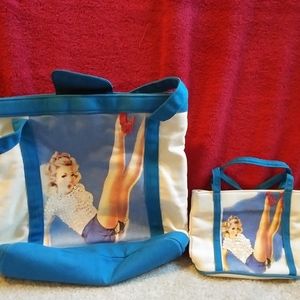 Totes set of 2. 10x13 & 6x9
